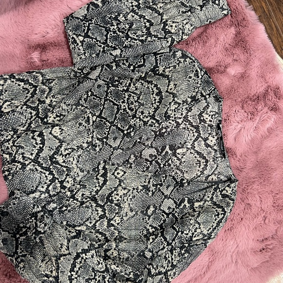 Zara snake print top - Picture 6 of 6